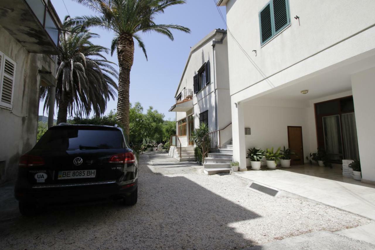Apartments Besker Makarska Eksteriør billede