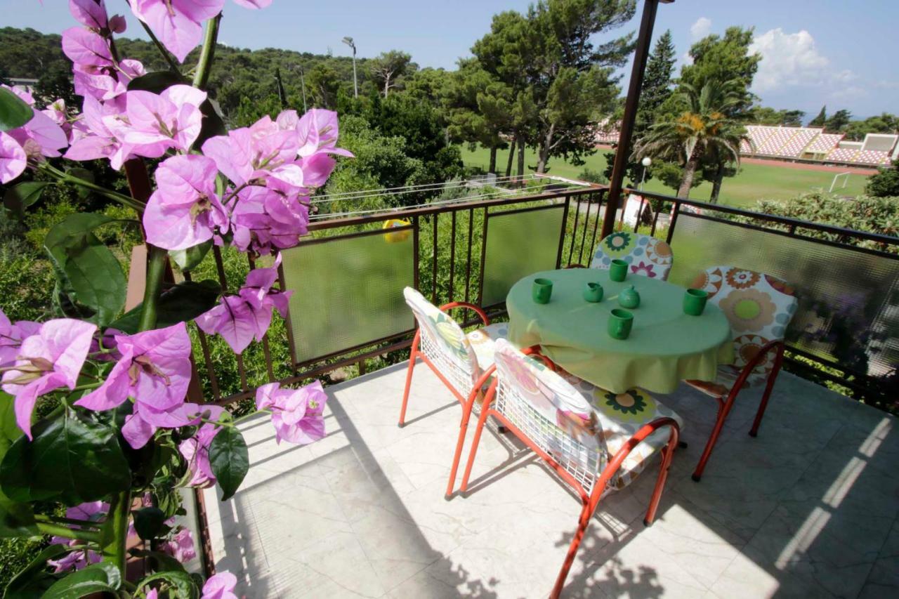 Apartments Besker Makarska Eksteriør billede