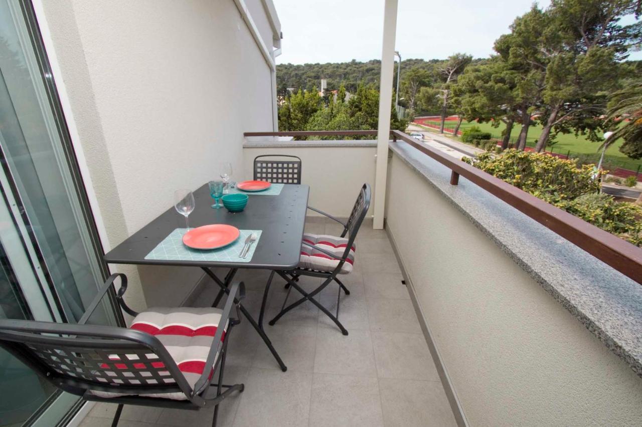 Apartments Besker Makarska Eksteriør billede
